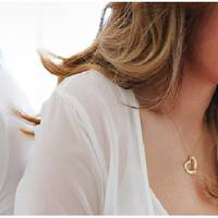 Про те, що у Михайла є інша жінка, спочатку мені розповіла наша спільна знайома, а потім мені зателефонувала і сама ця жінка, сказала, що у неї з моїм чоловіком все серйозно, і щоб я не заважала їхн