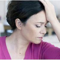 Одного разу я занедужала, чоловік спочатку підтримував мене. Але я бачила, що він поступово віддаляється від мене. Мабуть народна приказка про те, що «брат любить сестру багату, а чоловік дружину