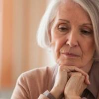 Мій маленький онук живе зараз зі мною. Якось зателефонувала своїм сватам, попросила, щоб допомогли мені хоч трішки доглядати за хлопчиком. Але вони відразу відмовилися, не люблять його зовсім.