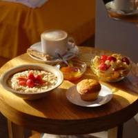 В п’ятницю ввечері телефонує мені подруга Марія, каже, що допомога потрібна. Їй важке не можна піднімати, вона в декреті. А генеральне прибирання потрібне, свекруха приїжджає.