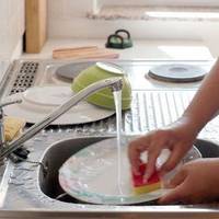 Минулої зими мої діти занедужали і чоловік теж. Я не встигала все зробити сама. В квартирі було брудно, холодильник пустий. Мені відразу зателефонувала свекруха: