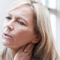 Свекри мої – люди заможні. У них простоюють дві квартири, мають кожен свій автомобіль. Вони ніколи не лізли в нашу сім’ю з чоловіком. У нас троє дітей і ми винаймаєм житло.