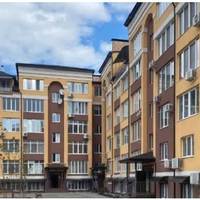 За наполяганням мами я купила квартиру за 2 тижні до весілля. Нареченому нічого не сказала. Одруження пройшло, як і було заплановано. Через тиждень наречений дізнався, що я купила квартиру без нього