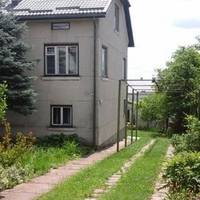 Одного разу прийшов чоловік додому з роботи, і заявив Ользі прямо з порога: “Їду я, жінко, до брата в Одесу. Хоче він дачу будувати. Когось наймати дорого, та й зроблять, як схочуть.”