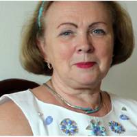 Дочка поставила мене перед фактом, що вони з своїм хлопцем подали заяву в РАЦС. Ну що, треба неначебто з сватами знайомитися. Виявилося, вони мене вже чекають в суботу.