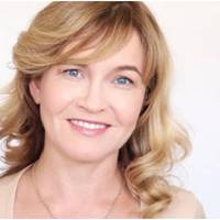 Нам з чоловіком по 50 років, а його новій пасії всього 30. До того ж, вона чекає від мого чоловіка дитину. У Івана ніби почалася друга молодість – молода дружина, маленька дитина.