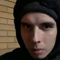 Тука: “Це один з тих ЗЕлених «патріотів», які приїхали відстоювати “Гідність”, за 300 гpн. Паралельно відбувалась інша цікава подія”