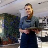 16 років офіціантка обслуговувала в кафе грубого клієнта. І тільки коли він перестав приходити відкрилася вся правда!