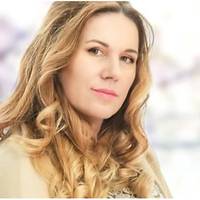 Мій колишній однокурсник, який уже кілька років жив в Празі, запропонував мені переїхати до нього. Я погодилася – просто зібрала свої речі і взяла квиток на літак до нього.