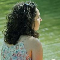 Я лише нещодавно дізналася, що мій чоловік багато років потайки давав гроші своїм батькам. Він навіть не радився зі мною. Він працює один, а я сиджу вдома.