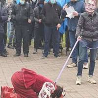 Під стінами посольства США у Києві відбувається антиукраїнський шабаш під проводом Ківи та його тітушні з «Патриоты-за жизнь».