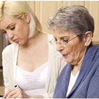 На свою чергову річницю ми запросили батьків з обох сторін. Я накрила гарний стіл, а потім попросила батьків допомогти нам купити квартиру.