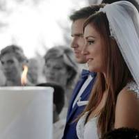 Мені 47 років, зі своїм чоловіком я розлучилася давно, коли моя донька була ще маленькою. Він недобра людина. Зараз я маю другого чоловіка, другий шлюб вдалий.