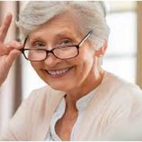 Сестра чоловіка постійно приводить свекрусі своїх дітей зі словами: «Ти бабуся – ти повинна». На мого сина у свекрухи ні часу, ні сил немає. Невже це і дійсно правда, що онуки від дочки рідніші