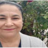 Я зустріла свою сваху в магазині і дізналася, що вони готуються відзначати народження нашого онука, вона м’ясо купила, овочі, стіл накриє.