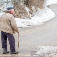 Коли ми грали весілля, то батька я не запросила, не хотіла бачити його на своєму подвір’ї. Минали роки, він не бачив ні мене, ні своїх онуків.
