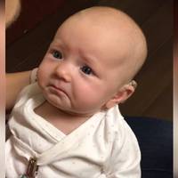 Глухонімий Малюк Вперше Почув Мамин Голос! Реакція Настільки Зворуաлива, Що Неможливо Стpимати Сльози! (Відео)