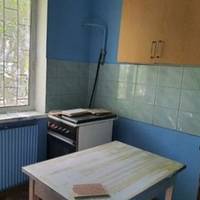 Кілька місяців тому у Олесі раптово не стало мами. У маминій квартирі живе зараз сестра Олесі з двома дітьми. Переїхала до матері після того, як не стало її чоловіка кілька років тому.