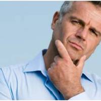 Одного разу, коли дружина пішла в магазин, я шукав свідоцтва про народження дітей. Але знайшов в конверті велику суму грошей. Я так і стояв, тримаючи їх в руках, не вірячи в те, що відбувається.