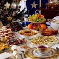 День народження скоро буде у моєї свекрухи. Якраз 31-го грудня. Ми з чоловіком вирішили їй якусь малу техніку на кухню подарувати, та вона не хоче. Каже, що все руками своїми готує.