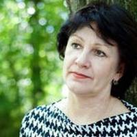 Коли ми відсвяткували моє 45-річчя, чоловік пішов від мене до молодої жінки. Після того я часто стала дивитися на себе в дзеркало, але радості від того у мене не було.