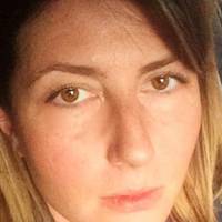 Волонтерка: “Дівчина розплакалася і попросить лікарів дати щось, щоб мама не мучилася. Але мені сказали,що в нашій країні так не роблять. Я падаю з ніг.”