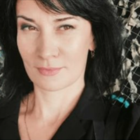 Маруся Звіробій: Зеленський поїхав на передову і нагород там повручав? Щойно мене набрали бійці з ОТУ СХІД, до яких він їздив.