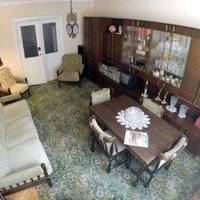 Навесні свекри мої зробили ремонт в кімнаті, запросили мене з чоловіком все це оцінити. Чесно кажучи, мені відразу не сподобалося, як я тільки ввійшла. Дешеві матеріали, кольори не поєднуються одне