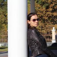 Коли Зіна увійшла в магазин, баби, що стоять в черзі за свіжою рибою, миттєво замовкли, вона відчула, як жарко спалахує обличчя. І тут язиката Ритка видала: – Що, Зінуля, новину чула?