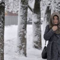 1 грудня у моєї колежанки був день народження. Вона і мене запросила. Я дуже добре знала, що вона живе погано зі своєю свекрухою, тому йти до них додому не хотілося, але було не зручно відмовити і я