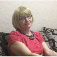 Син з невісткою і дітьми живуть п’ятеро в одній кімнаті. А у мене двокімнатна квартира з ремонтом. От син і почав мене просити помінятися місцями – вони переїдуть в мою двокімнатну квартиру, а я в їх