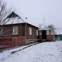 В п’ятницю ввечері, після роботи, чоловік Галини поїхав до своїх батьків, 100 кілометрів за містом. Почистив сніг, полагодив котел, купив та привіз продукти.