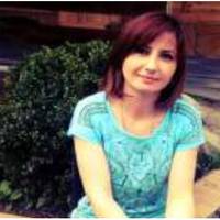 Після весілля я переїхала до чоловіка в маленьке містечко. Почала шукати роботу, я за фахом вчитель, а мені крім торгівлі в кіосках або на ринку нічого не пропонують, і ця робота оплачується поганен