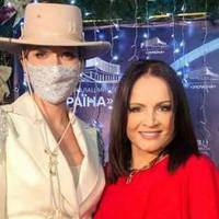 “Та це сором! Ганьба тай все! Осадча задає питання українською, а Ротару відповідає россійською! Це що взагалі таке?”, – волонтерка