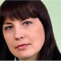 У нас в селі склалася така ситуація – жінки поїхали на заробітки в Італію і присилали гроші чоловікам. Одні вдало розпоряджалися ними і будували будинки, а інші – пускали все по вітру.