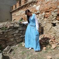 Все почалося з того, що чоловік скаржився на мою сестру, мовляв те вона не так робить, то речі не туди кладе. Але, яким же було для мене здивуванням, коли ввечері, повернувшись з роботи раніше, я заск