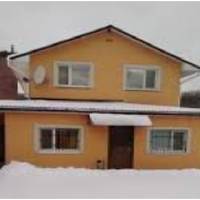 Батько чоловіка сказав, щоб ми брали собі пів будинку просто так, мовляв, мій чоловік і так – єдиний спадкоємець. Але свекруха зажадала, щоб ми викупили в них цю половину.