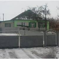 Яка ж була рада Марія, коли на її подвір’ї з’являвся Михайло з білим конвертом. Вона відразу пригощала кума його улюбленими варениками, а за столом дружно вирішували, куди направлять гроші, які знову