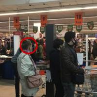 Франківськ. Сільnо. Я думала задuxнусь від сміху. На касі жіночка, років 45, все як люблю Бальзак, але в кепці Адідас