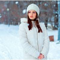 Мій свекор був дуже дріб’язковим в побуті, мало не кожен сірничок рахував. Своїй дружині ніколи не давав волі, як господині в будинку, все вирішував сам, навіть одяг не давав їй прати, бо не довіряв.