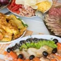 Новий рік чоловік святкував тоді не вдома. Ми з ним три роки були в шлюбі. Прийшов він о пів на п’яту ранку, але я йому не відкрила двері, його чекав лише один пакет