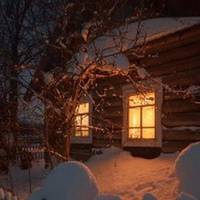 На Різдво до усіх сусідів звідусіль з’їжджалися діти. В цей день Марія намагалася не виходити з хати на вулицю, не хотіла бачити щасливих батьків і турботливих дітей, бо її поріг вже багато років не