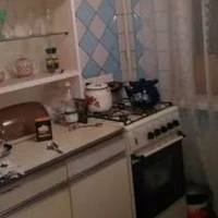 – Нещодавно зустріла я Валентину. Подивися на неї і на мене. Ми з нею ровесниці, пару років всього різниця між нами. При цьому вона виглядає, як моя мама.