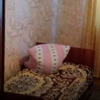 Моя невістка всім людям розповідає, що я погана свекруха і нічого їм не допомагаю. Так, я зі своїм онуком не сиділа жодного дня, але коли дитина заходить в мою кімнату і просить книжечку почитати, я