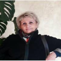 Я запросила невістку з сином до нас в гості на святкування Нового року, вони пообіцяли, що прийдуть, але не прийшли. Ми з чоловіком їм телефонували, а вони навіть слухавку не взяли.