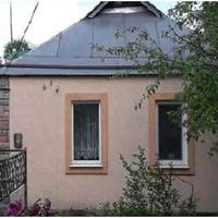 Коли не стало мами, батько захотів, щоб я розлучилася з чоловіком і поверталася жити в село. Звичайно, робити цього я не збиралася. Батько з братом постійно дзвонять мені і просять повернутися.