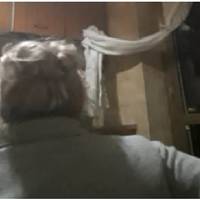 Перед Різдвом Ольга їхала додому в чергову відпустку, цього разу вона везла гроші молодшому сину на квартиру. Усі 13 років вона працювала в Італії заради дітей, а вони ніяк майном поділитися не можут