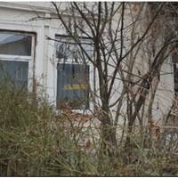 Цієї осені я зрозуміла, з старими вікнами я зиму не перезимую. У самої в мене не було необхідної суми грошей, то ж я перший раз в житті попросила сина допомогти мені поміняти вікна.