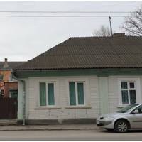 В кінці минулого року, в грудні, брат чоловіка два тижні жив у нас вдома, їв кілька разів на день і жодного разу навіть хліба не купив. Я зварила борщ, попросила купити пачку майонезу, мені дали відп