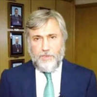 З 16 січня вся сфера обслуговування повинна перейти на український: Новинський впав у істерику